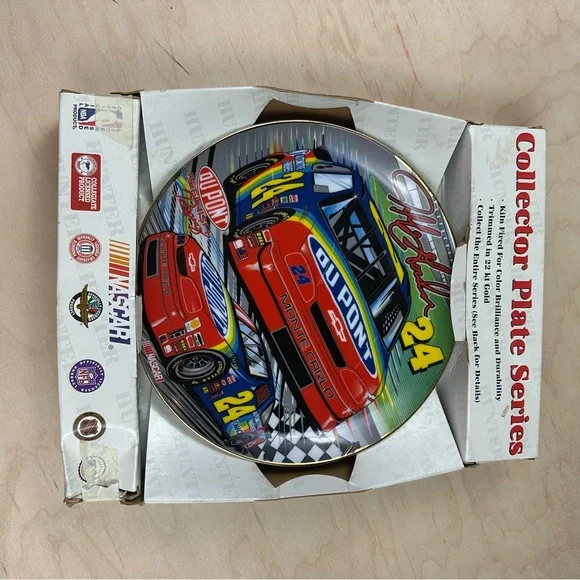 NASCAR Collector Plate Series - DuPont Monte Carlo - Picture 4 of 5
